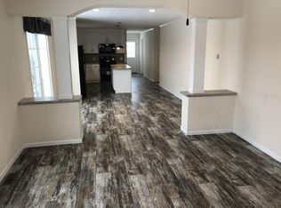 8724 Romanov Ln, Newport, MI 48166