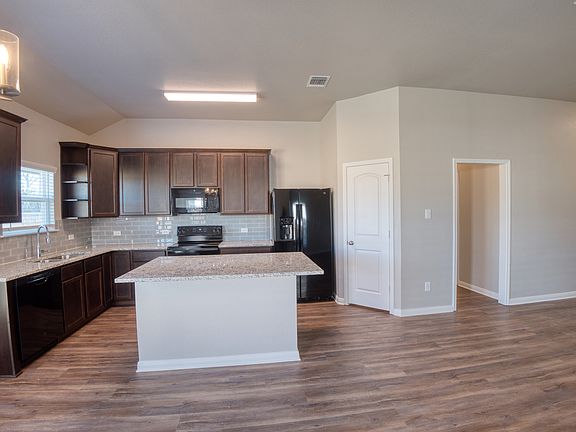 4th image of 8223 Blue Field Dr