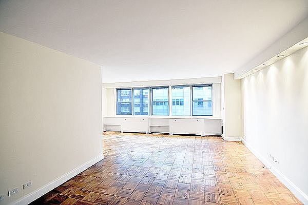 1st image of 155 E 34th St APT 6L