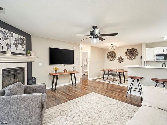 3rd image of 3324 Lenox Village Dr Unit 121