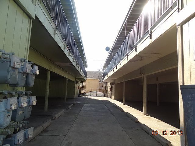 1st image of 1236 E Oak St APT 4