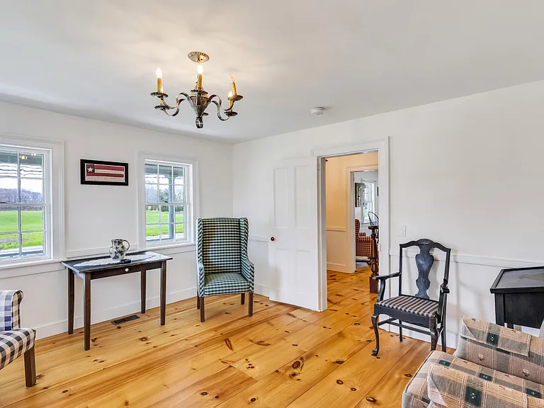 5120 Sound Ave — Photo 12