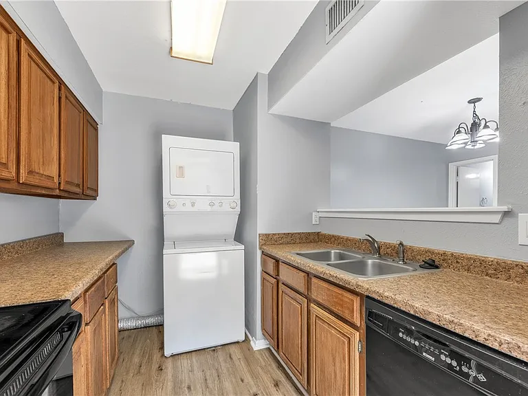 2101 Barak Ln #17 — Photo 11