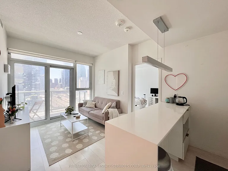 20 Richardson St #1707 — Photo 1