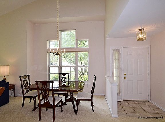 2nd image of 403 Cromwell Cir Unit 4