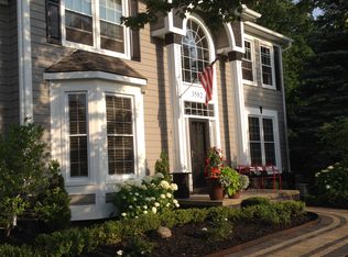 3592 Sunnyside Ct, Rochester, MI 48306