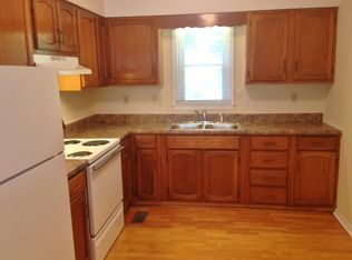 32 Richmond Hill Est, Van Lear, KY 41265