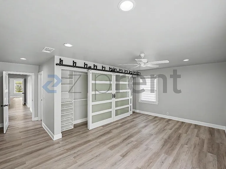 4390 Cerritos Ave — Photo 22