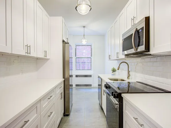 77-12-35 Avenue B34, Jackson Heights, NY 11372