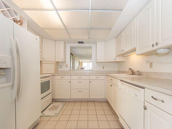 Large, functional kitchen with a smooth surface cooktop and clear Atlantic Ocean view...