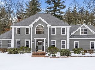 24 Talbott Farm Dr, Mendon, MA 01756