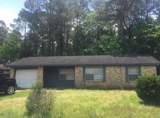 4222 Knowlcrest Dr, Moss Point, MS 39562