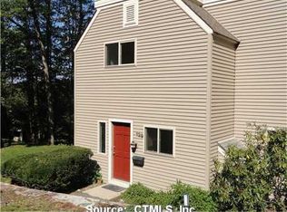 129 Library Ln, Simsbury, CT 06070