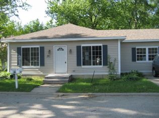 30 Arlington Rd, Fox Lake, IL 60020