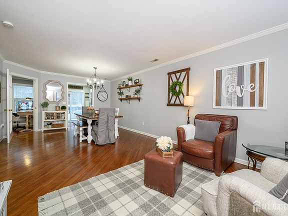 4th image of 9 Cooper Ln