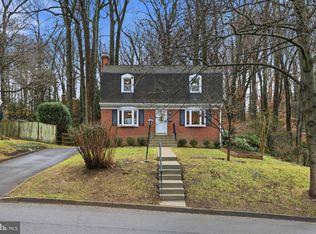 6539 Oakwood Dr, Falls Church, VA 22041