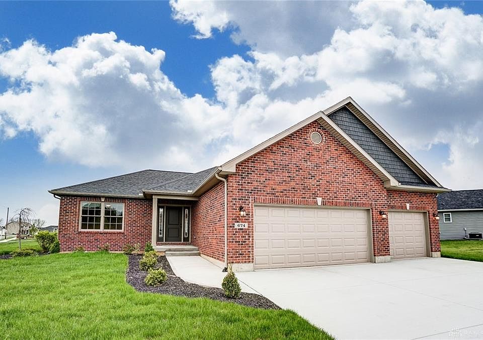 1st image of 674 Whitechurch Way