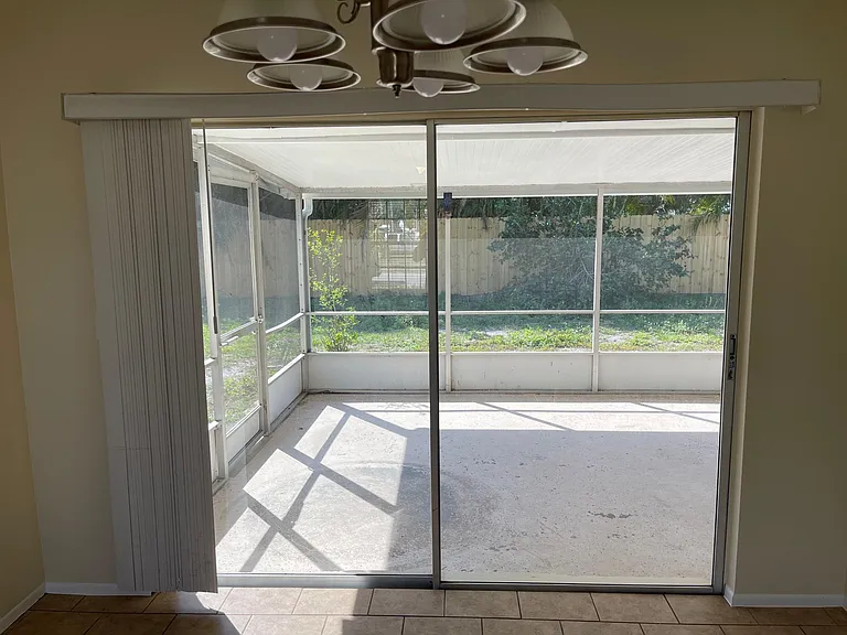 4001 Sandpointe Dr — Photo 6