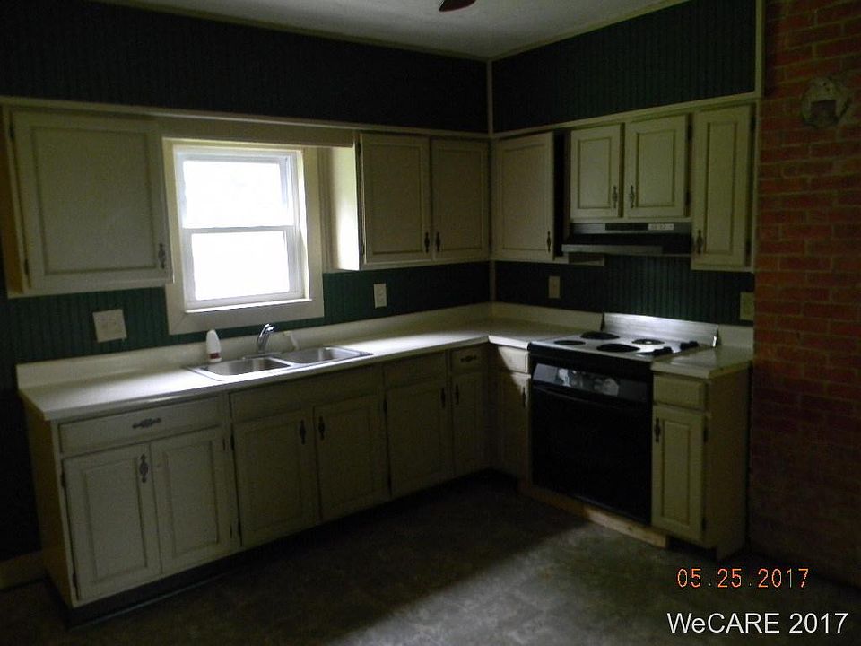 2nd image of 249 S Main St