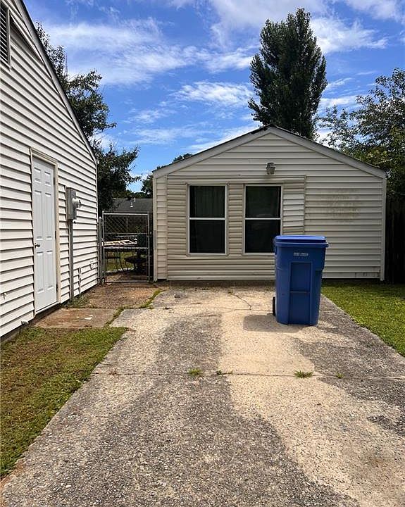 2nd image of 3209 Dunworken Dr