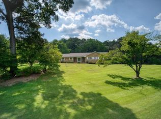 3840 McEachern Farm Dr, Powder Springs, GA 30127