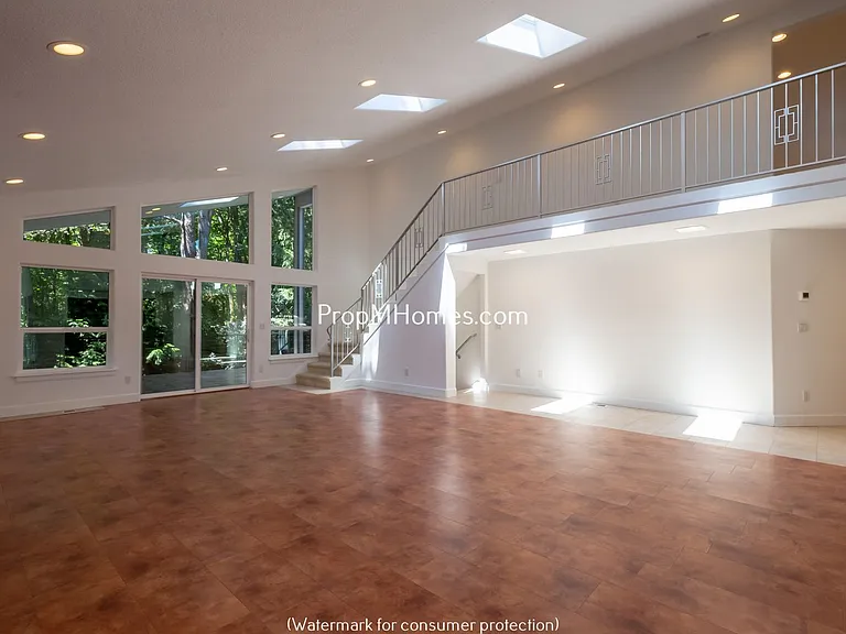 14995 SW 141st Ave — Photo 4