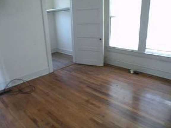 2nd image of 251 Saluda St