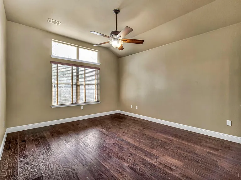 105 Latitude Ln — Photo 16