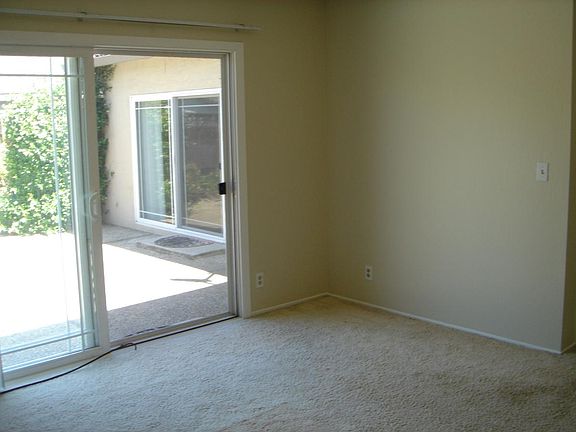 5th image of 933 Lanewood Dr
