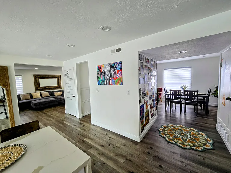 2548 E Wilson Ave — Photo 121