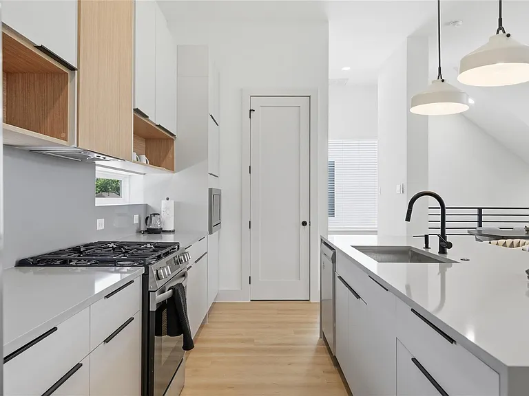 5505 Hershe St — Photo 28