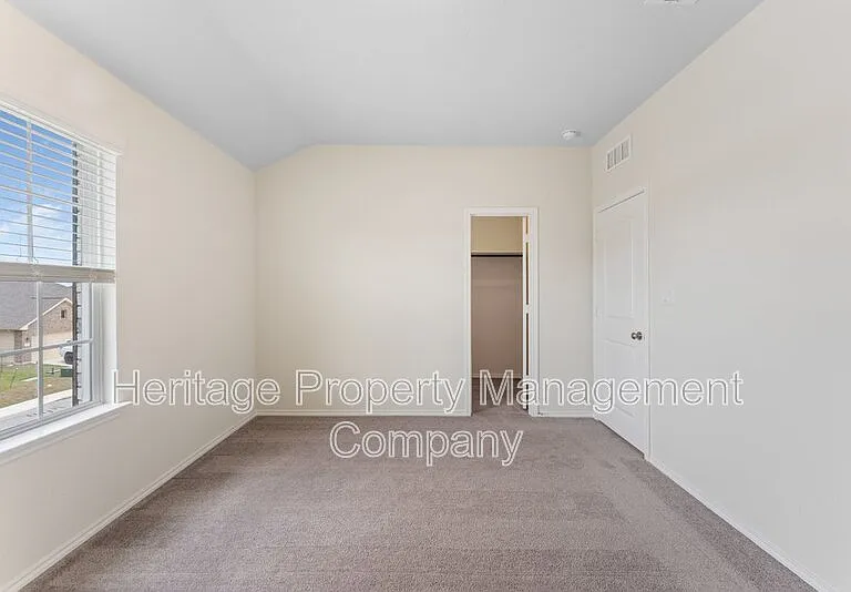942 Blue Violet — Photo 43
