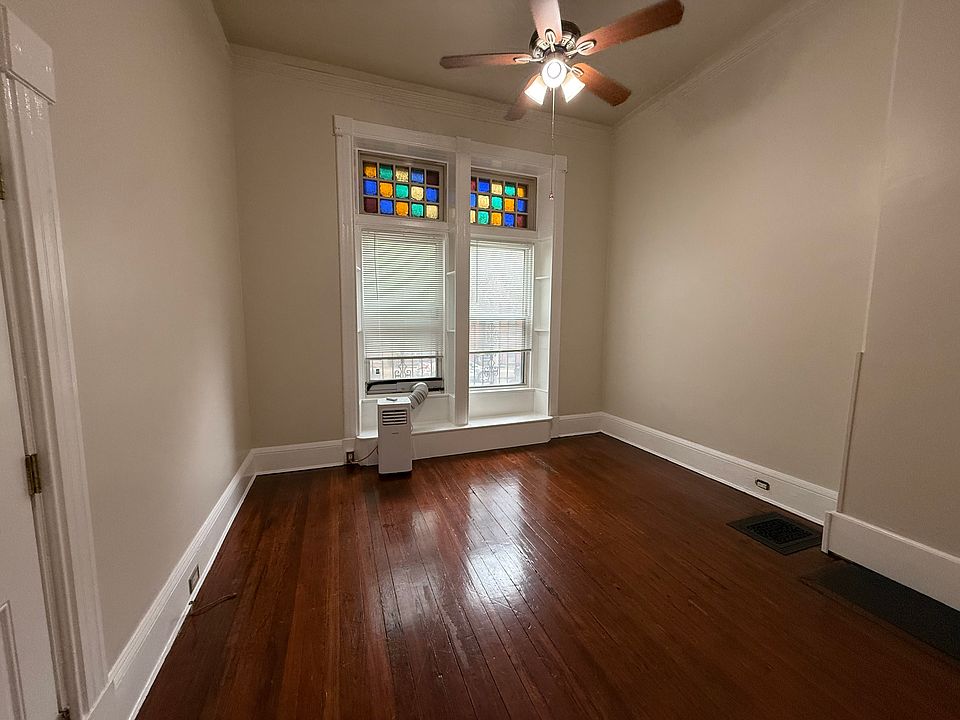 2nd image of 2106 Saint Paul St APT 1F