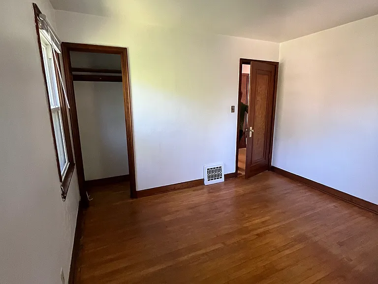 3358 E Armour Ave — Photo 4