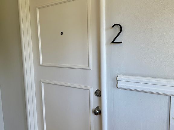 4th image of 4345-4347 Leach Ave #2