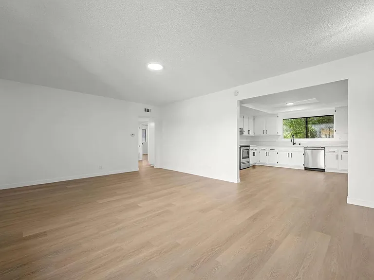 Monterey Apartments — Photo 23
