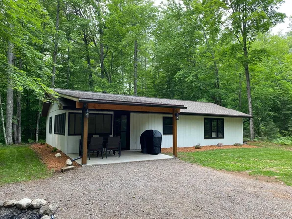 15023 Sunrise Cir, Mountain, WI 54149