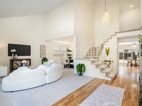 6376 San Andres Ave, Cypress, CA 90630