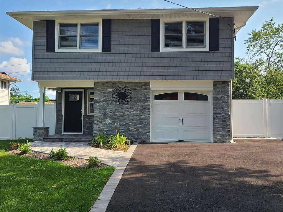 1st image of 222 Bellerose Ave