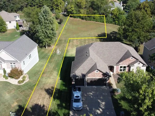 4362 Hineman Dr, Saint Charles, MO 63301