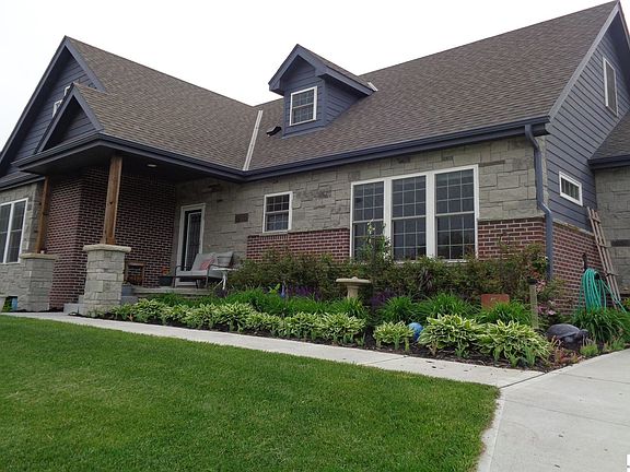 2nd image of 912 Southridge Dr