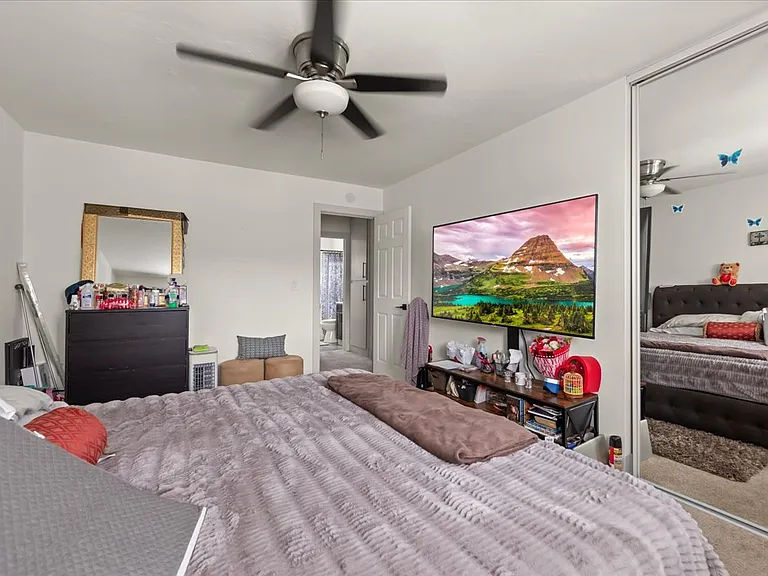 20324 Forest Ave #10 — Photo 7
