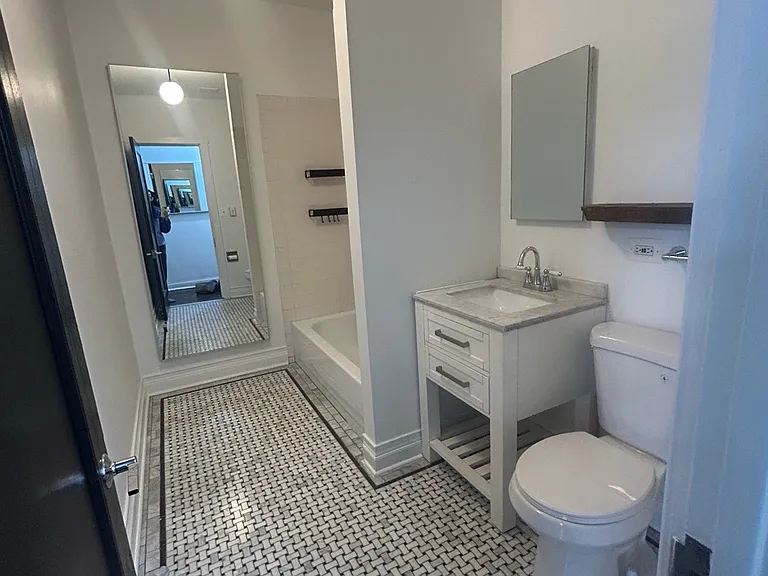 741 W Wellington Ave #1 — Photo 5