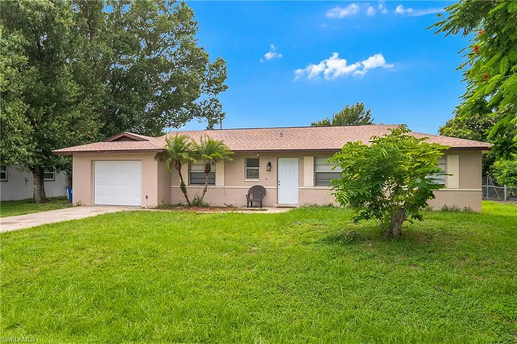 3 bed, 2.0 bath, 1238 sqft, $1,895 — Photo 1