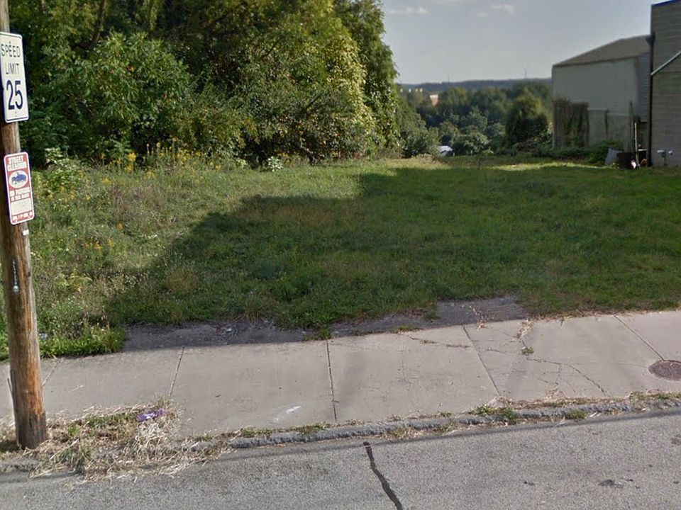 2nd image of 2410 Webster Ave
