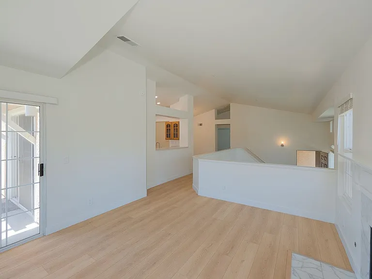 805 Moby Dick Ln — Photo 9