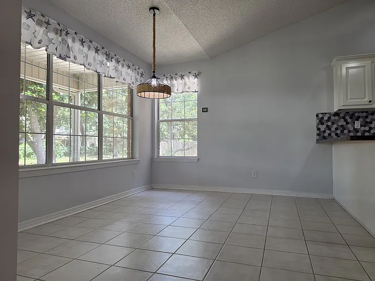 6900 Calle De Caballero — Photo 10