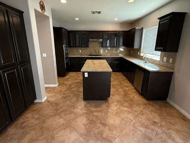 10317 Titanium St — Photo 24