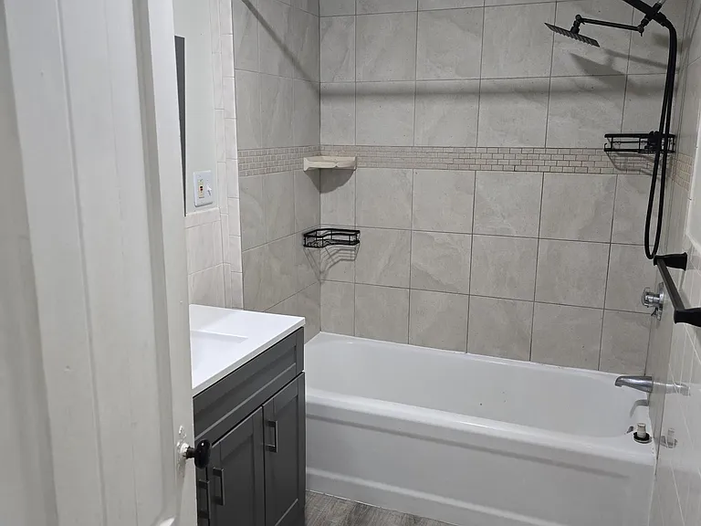 54 Woodland St #3 — Photo 9