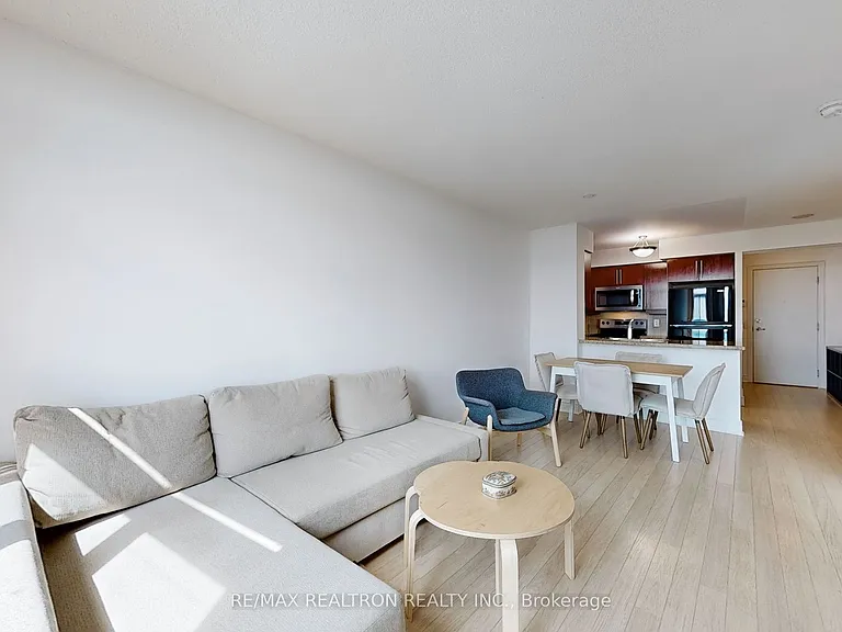 25 Greenview Ave W #2515 — Photo 9